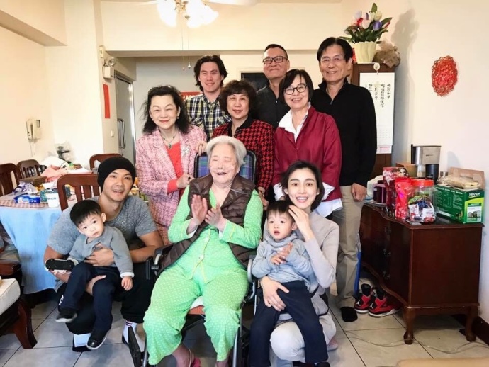 安吉考拉的视频,安吉考拉海边度假