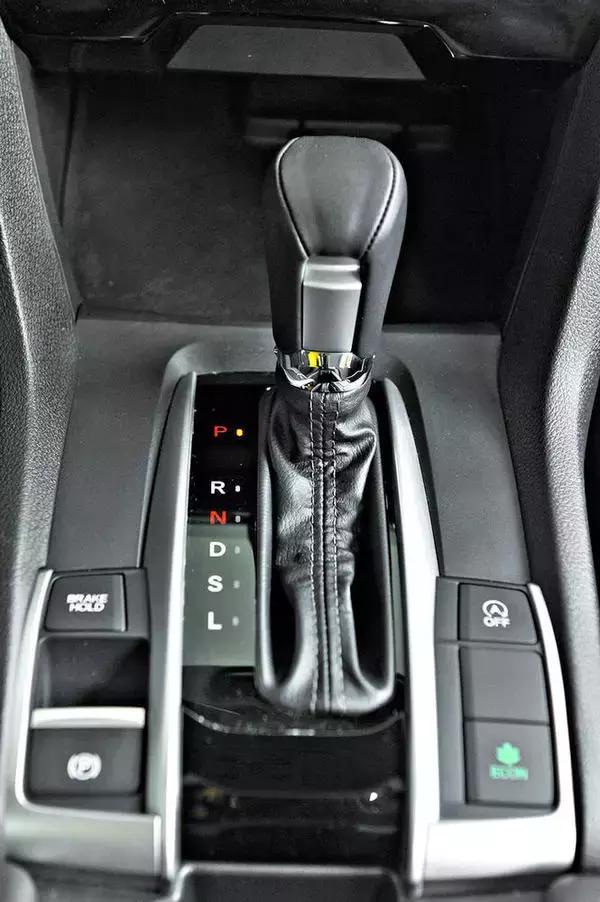 本田思域13万值得买吗,十万块钱买二手思域