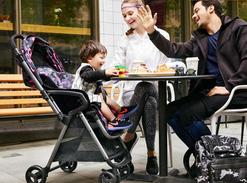 婴儿车内必备实用物件,婴儿出行婴儿车