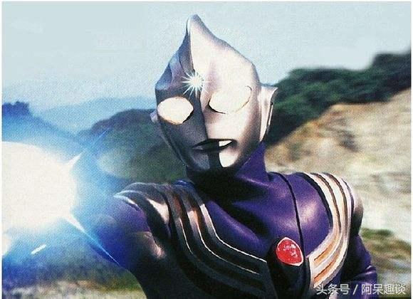 迪迦奥特曼龙卷形态vs爆裂形态,迪迦奥特曼蓝色形态对战无限赛罗