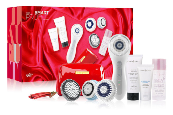 给女朋友200元买什么礼物 (2000块钱送女朋友什么礼物)