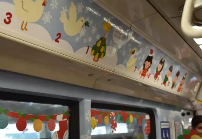 新加坡的户外广告牌夜景,新加坡大屏幕广告投放