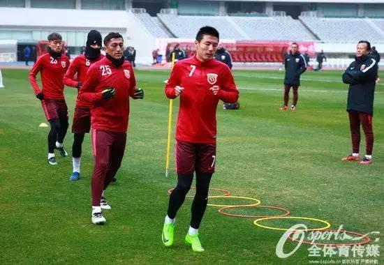 上港球员王燊超最新消息,上海上港球员卡瓦略