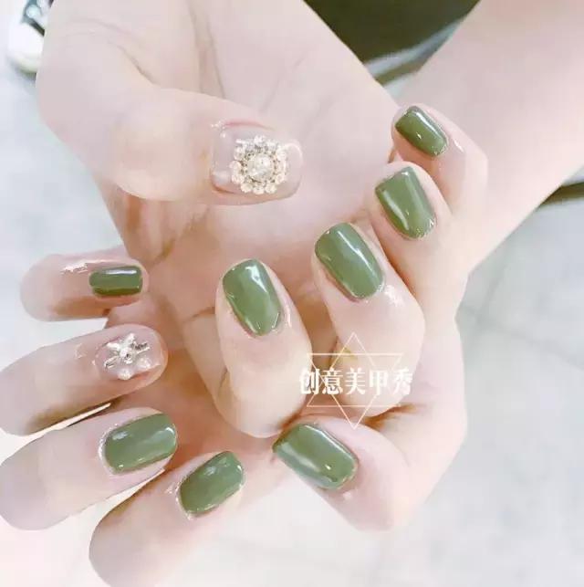 永不过时的5款美甲你做过几款,再不做美甲就要疯了音频