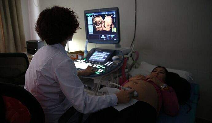 孕36周羊水少是什么原因造成的呢,24周羊水少说明胎儿一定有问题吗