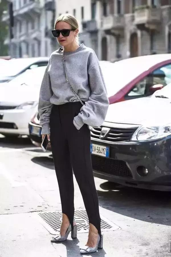 只要心够浪，每天都是假期！穿着这条时髦踩脚裤去度假吧