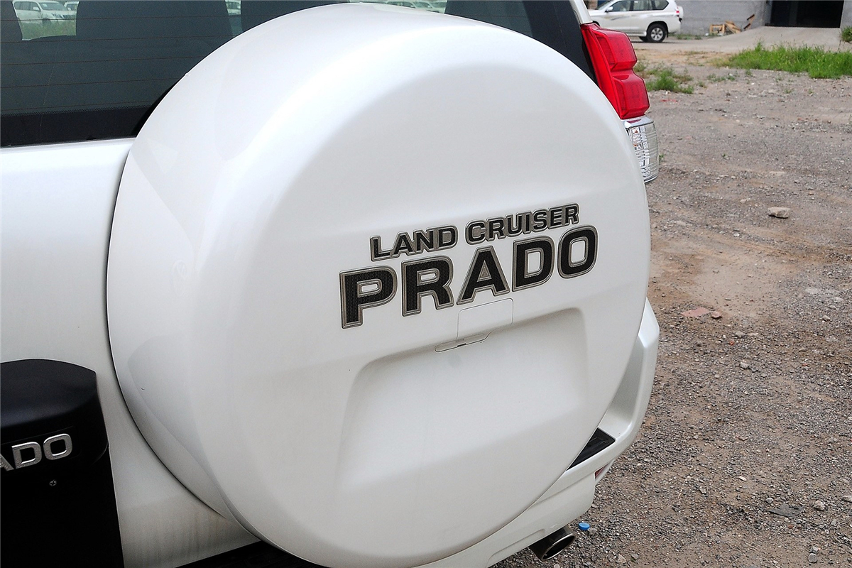 新款丰田普拉多三门,丰田普拉多4000vx顶配三门