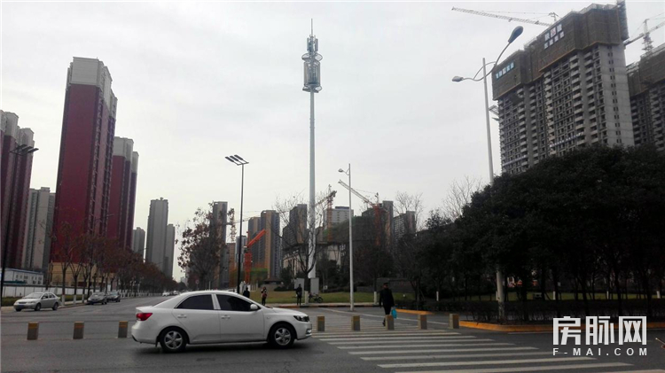 左边万科城,右边智慧城,合能公馆在长安一点也不偏!