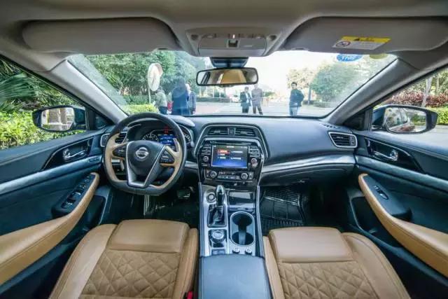 不止于玩舒适更玩质感和西玛来一场科技+奢华的操控体验