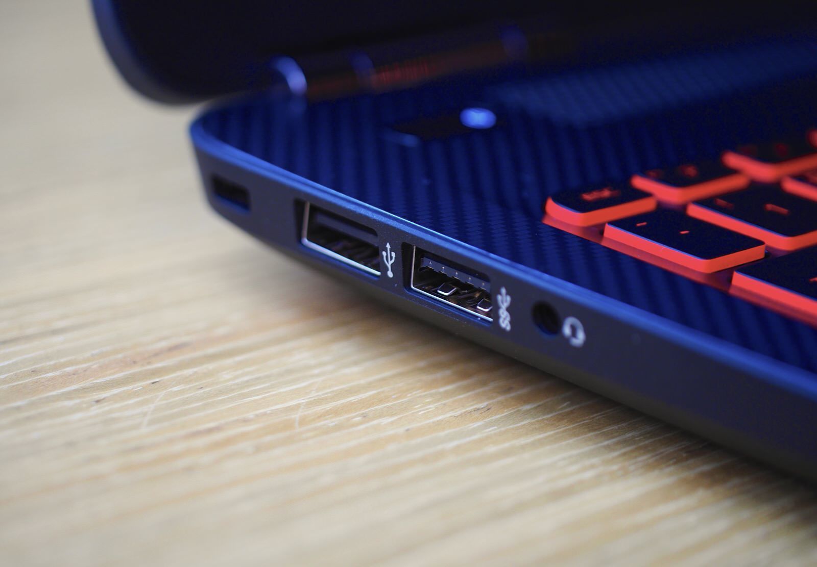 惠普暗影精灵iii代pro,惠普暗影精灵7个大游戏测试