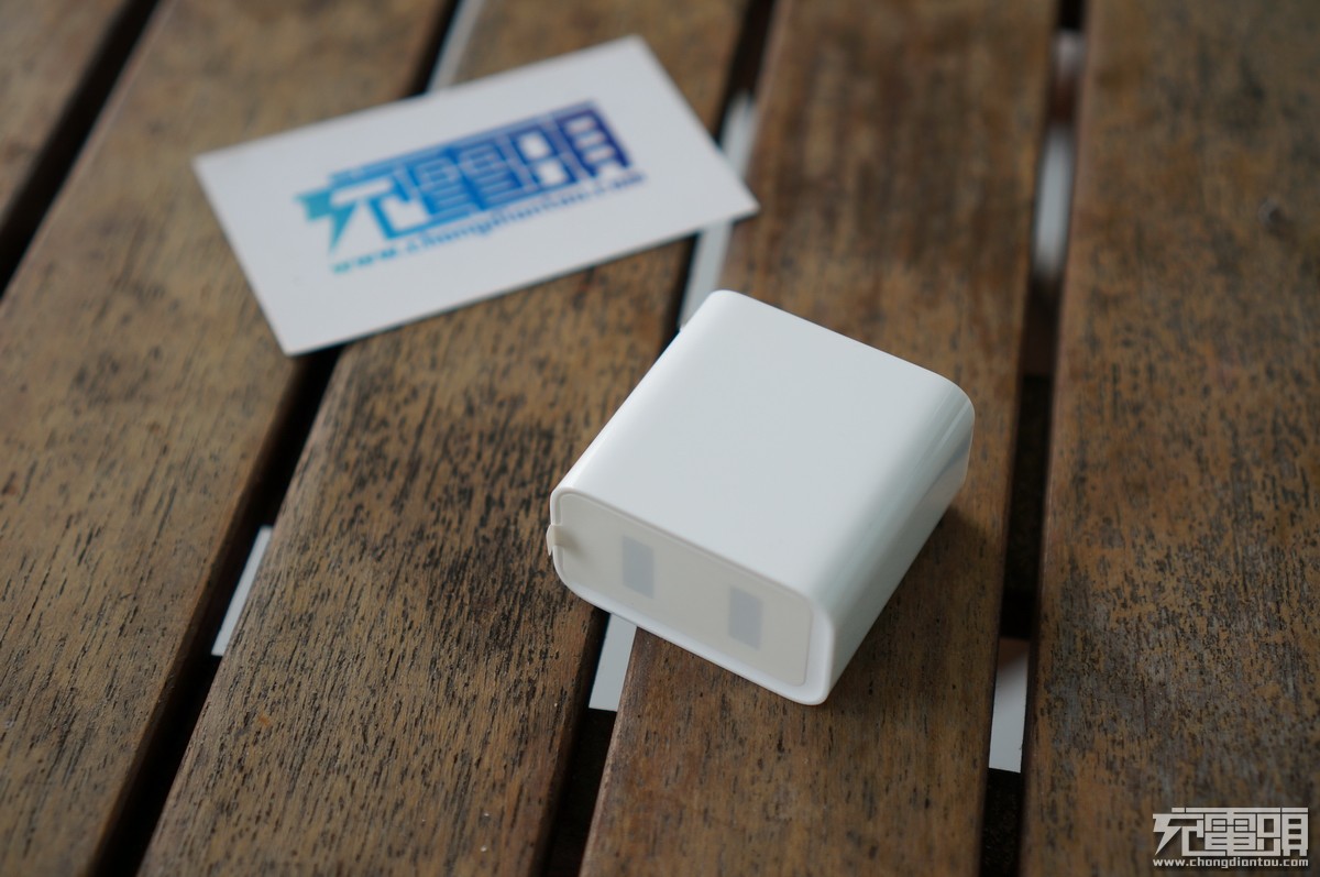 小米65w充电器cdq07zm拆解,充电器cdq03zm和ado7zw有什么不同