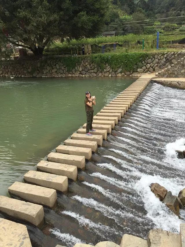 八千里路云和月的上一句,八千里路云和月一骑绝尘上珠峰