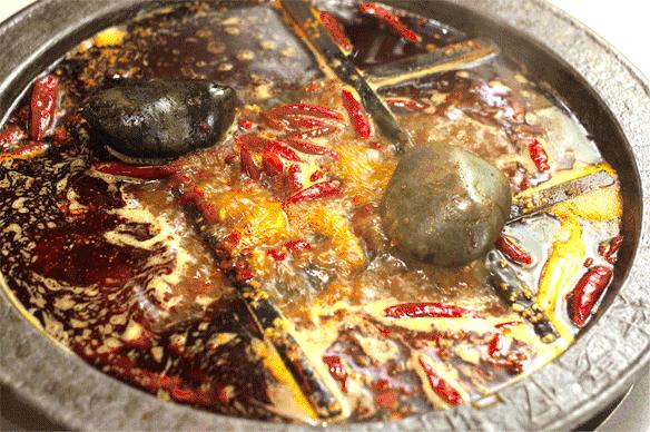 干倒了卖龙虾的，又抢了酒吧生意！这家店到底有什么魔力？