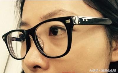 怎么让眼睛看起来不呆滞,怎样让眼睛看起来有精神不虚