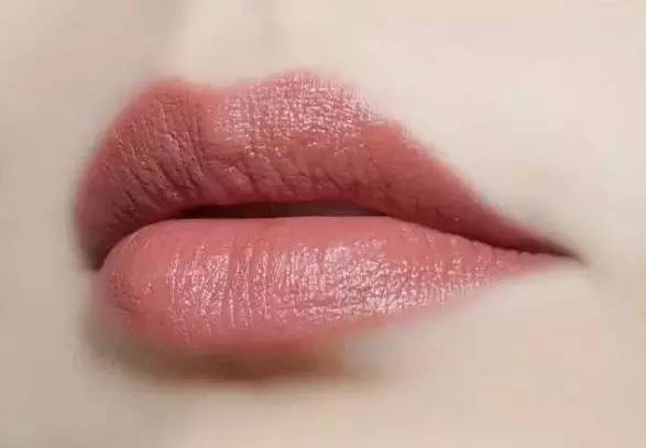 唇釉豆沙色排行榜10强,桃红色豆沙色显白唇膏唇釉