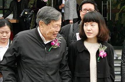 杨振宁和翁帆多大年龄结婚,翁帆嫁给杨振宁的年龄