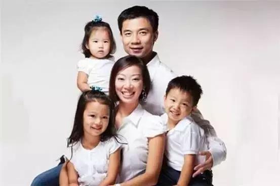 他是马云最怕的人,却为爱妻拱手让出3万亿!