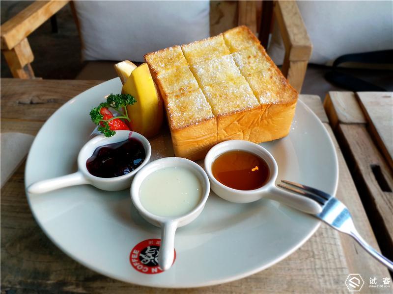 三星GalaxyC7Pro一款不断提升颜值与性能的手机