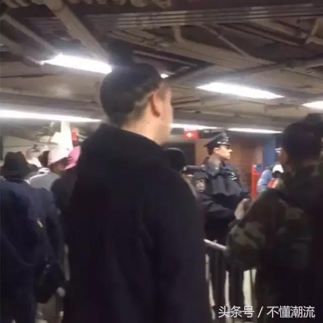 supreme地铁卡价格,supreme地铁卡