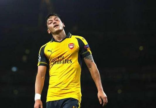 厄齐尔阿森纳时期为什么不如皇马,厄齐尔踢法分析