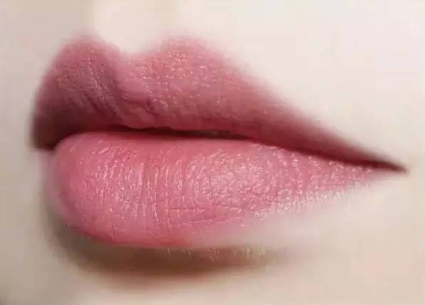 唇釉豆沙色排行榜10强,桃红色豆沙色显白唇膏唇釉