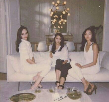 关晓彤黑眼圈图,关晓彤黄黑皮照片