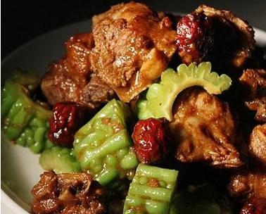 为了脸上不长痘痘的句子,为了不长痘痘不吃饭