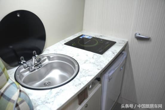 拓锐斯特依维柯c型房车多少钱,依维柯拓锐斯特2020款