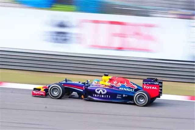 货车北斗行车记录仪怎么重启,行车记录仪自动启停反复重启