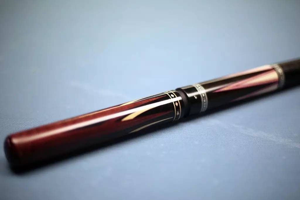 潘晓婷什么球杆,世界冠军九球皇后潘晓婷