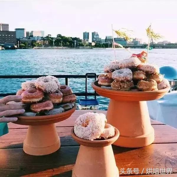 世界上顶好吃的10家甜甜圈店推荐，甜甜圈的历史你知道么？