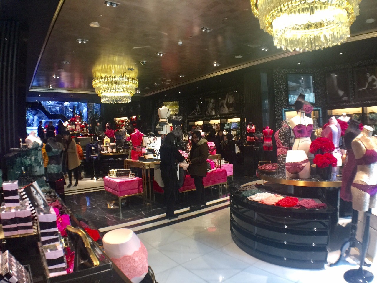 维多利亚的秘密上海有几家店,维多利亚的秘密旗舰店是正品吗