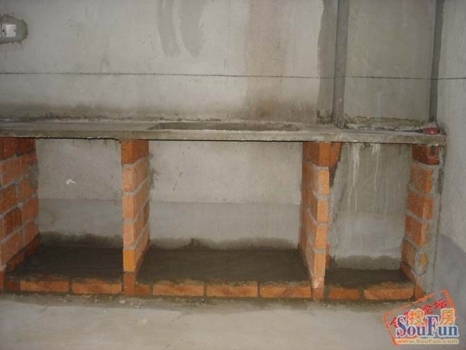 厨房橱柜是不锈钢好还是砌砖好,自己在家砌砖做橱柜