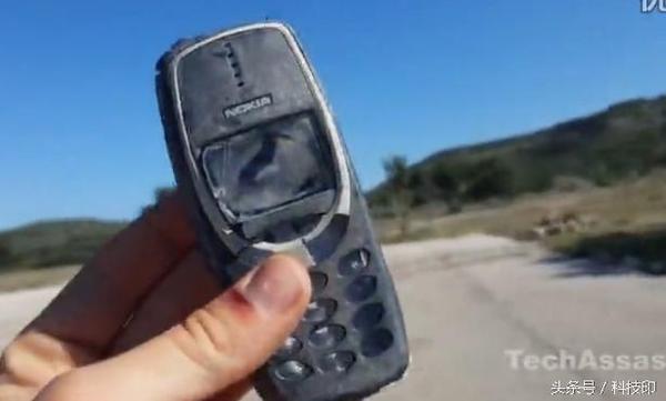 诺基亚3310经典吗,经典回归诺基亚3310上手实拍