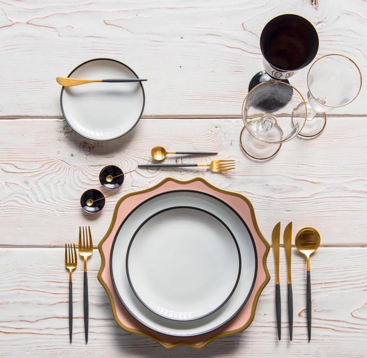 为什么别人拍的食物比你美？秘诀就在于这些高颜值餐具啊！