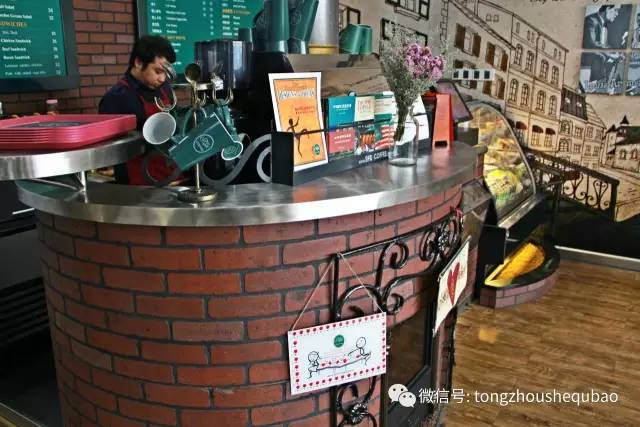 喝着咖啡、玩着手机候诊的潞河医院,您还认识嘛?