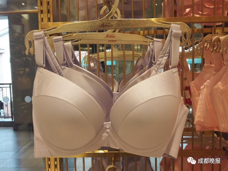 为女王过节，时代奥莱是认真的！