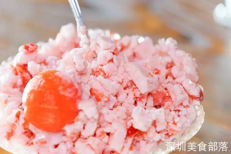 还在2月，已经有一大波人穿着毛衣排队吃冰了……