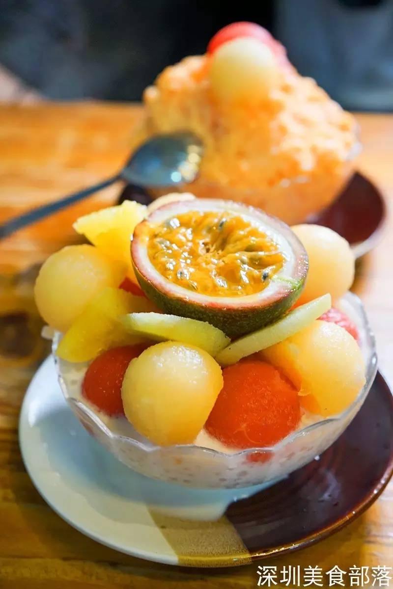 还在2月，已经有一大波人穿着毛衣排队吃冰了……