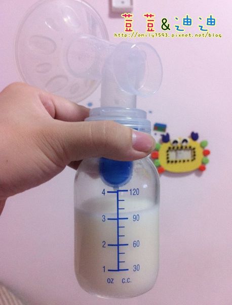 母乳亲喂和瓶喂哪个对宝宝好,母乳亲喂和瓶喂的利弊