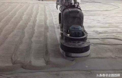 混凝土地面起砂原因及修复办法,混凝土表面起灰的原因及解决方法