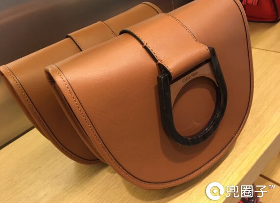 杭州的女生都背什么包,现在女生都在背什么包