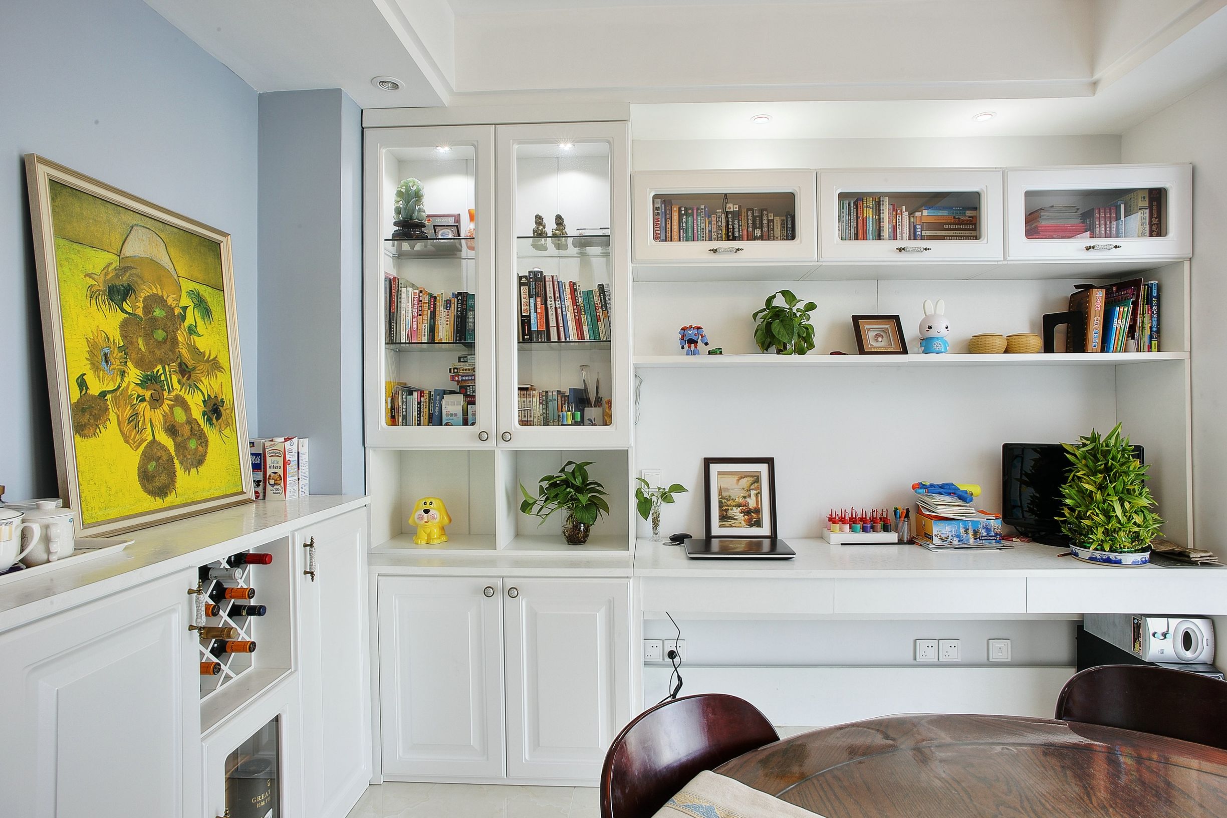 想要女神董卿般的才华？先订个小目标：装书房