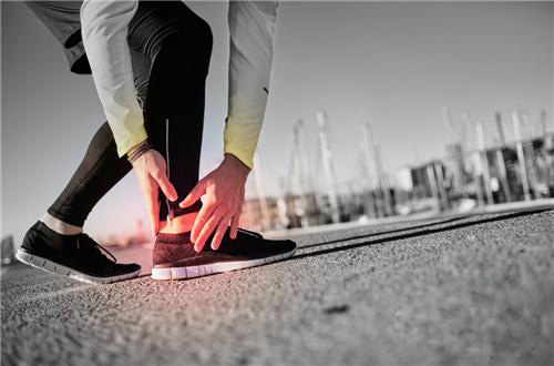 脚踝静脉曲张的治疗方法,静脉曲张脚踝部紫色血管能治吗