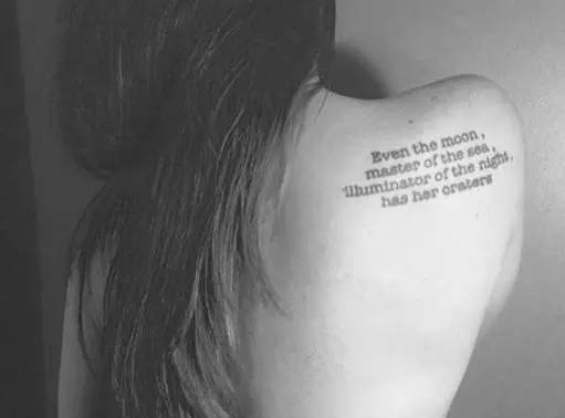 “谁再说纹身是纯装X无意义，我就让老公们去怼住他的嘴”