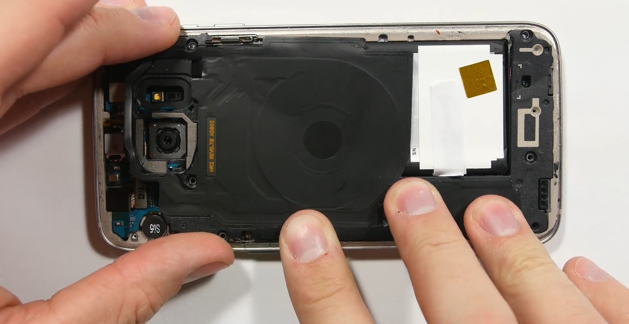 三星s7edge拆机修电源键,三星s7edge拆机视频