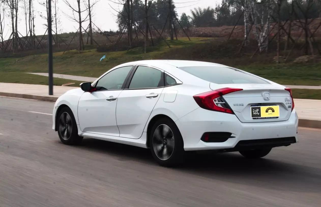 新款思域值不值得入手,17万买思域次顶配值得吗