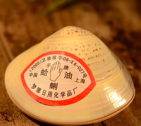 一直有人邀请我回答什么美白护肤的产品，今天就来安利咱国货