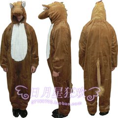 打工嫂装扮十二属相月赚4万