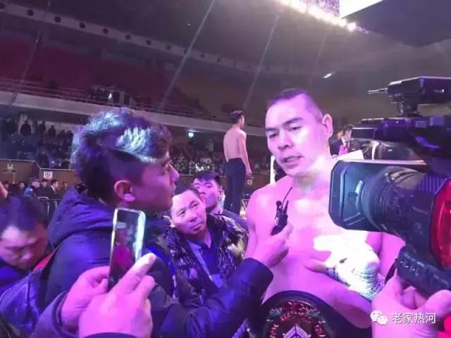 乍看是“高冷”、再看是“暖男”，承德小伙河北电视全能主持